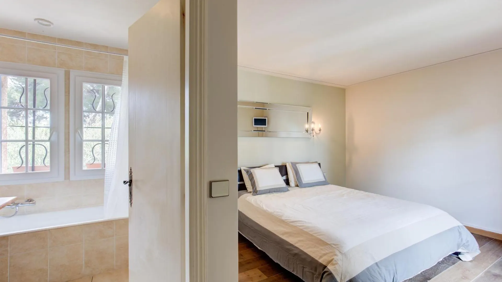Villa In Antibes Domain With Tennis And Pools France