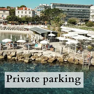 Royal - Luxury Hotel, Residence, & Hotell